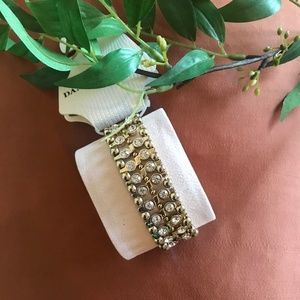 NEW NWT Gold/Rhinestone Bracelet.